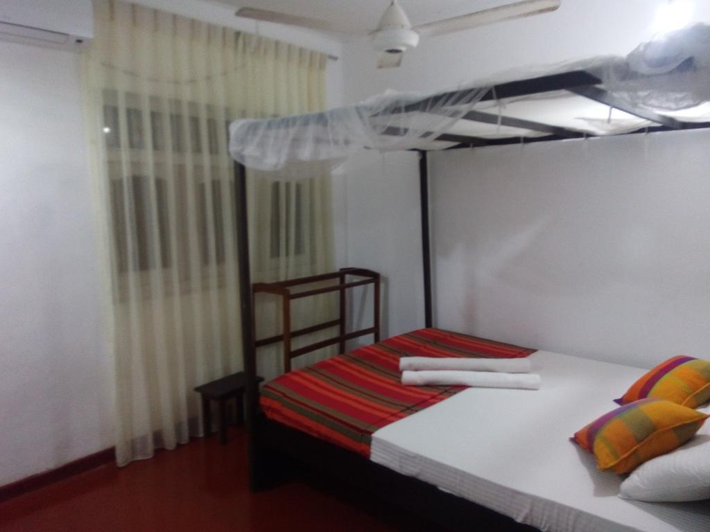 Hotel The Sea House Kudapaduwa Esterno foto